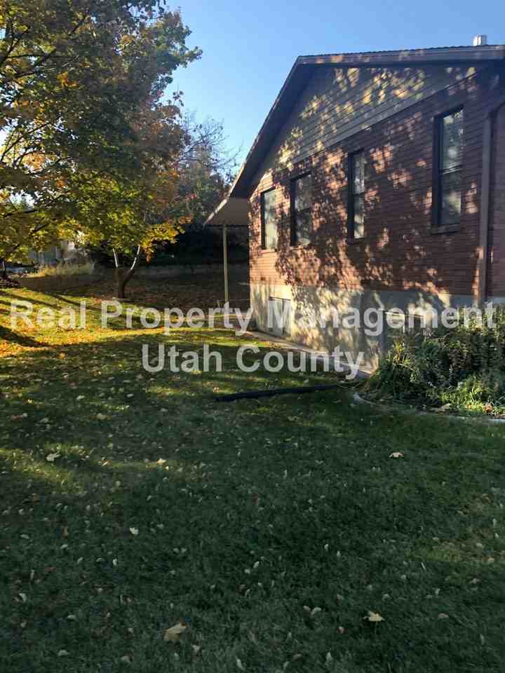 1639 N 1200 E - Photo 5 of 50