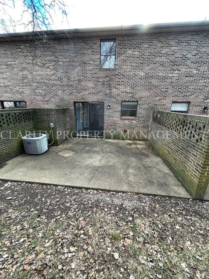 904 Valley Head Rd Nw - Photo 3 of 14