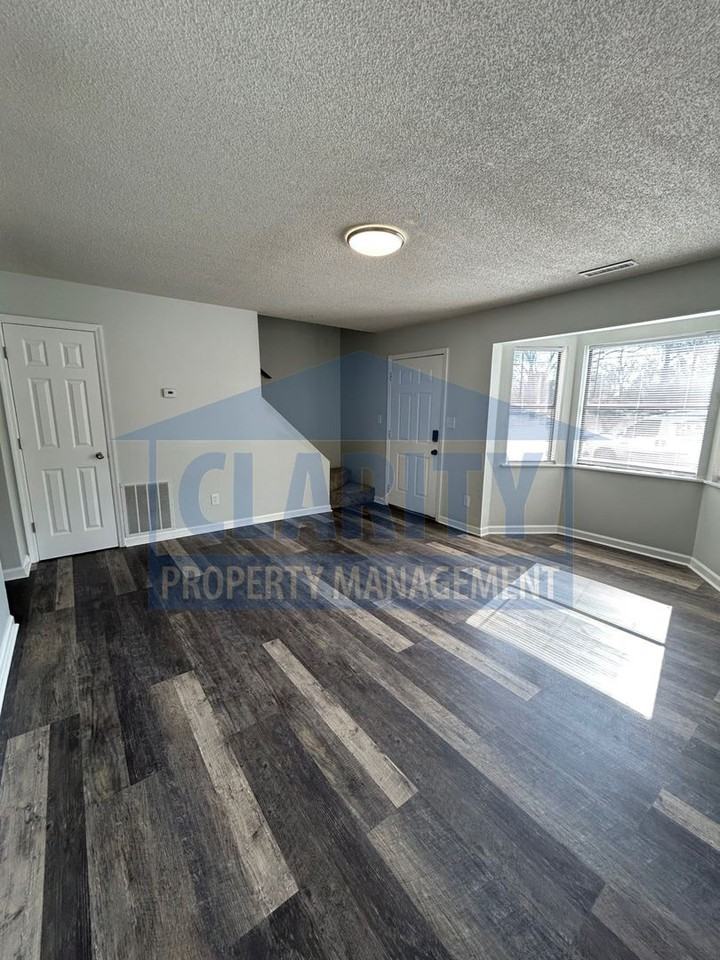 904 Valley Head Rd Nw - Photo 5 of 14
