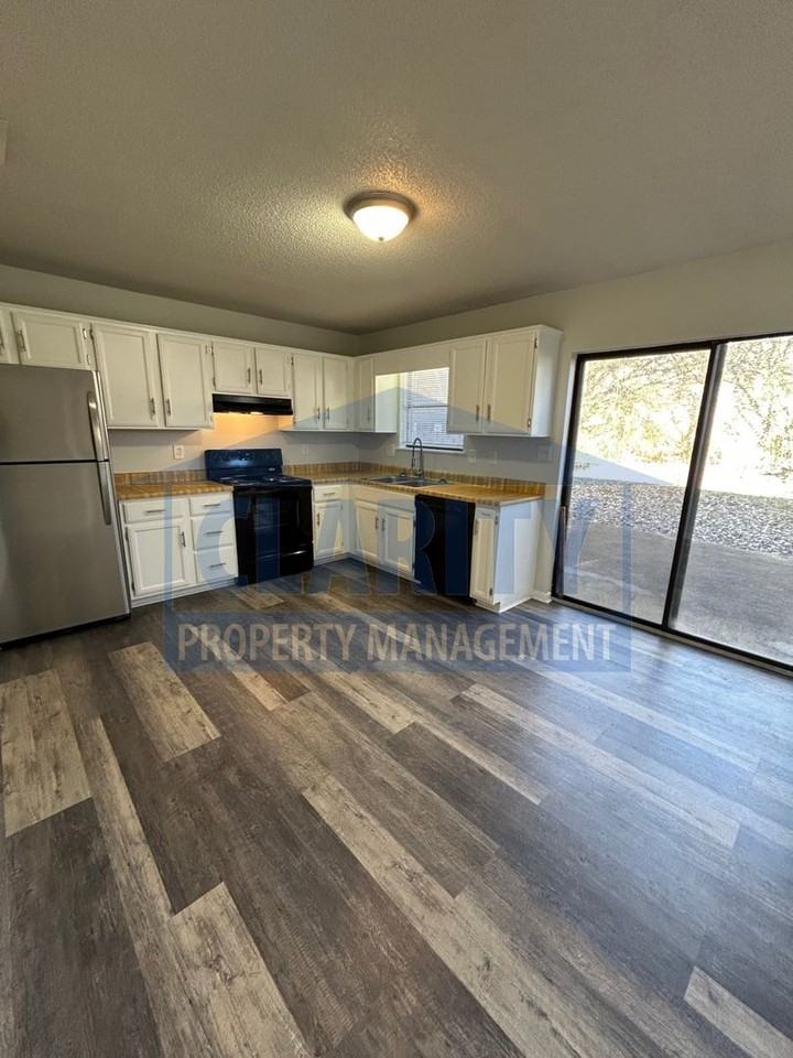 904 Valley Head Rd Nw - Photo 6 of 14