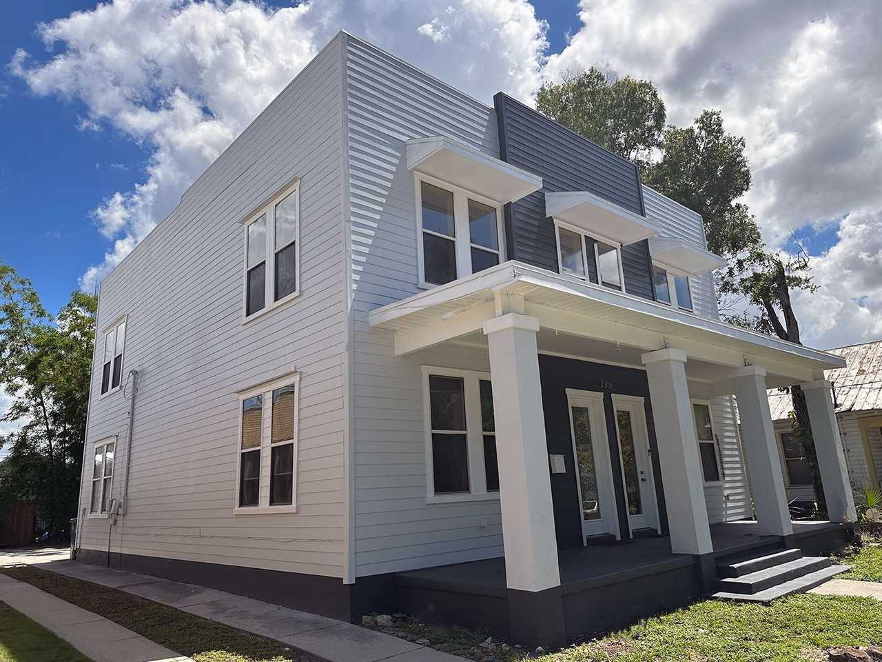 2308 E 10th Ave - Photo 2 of 22