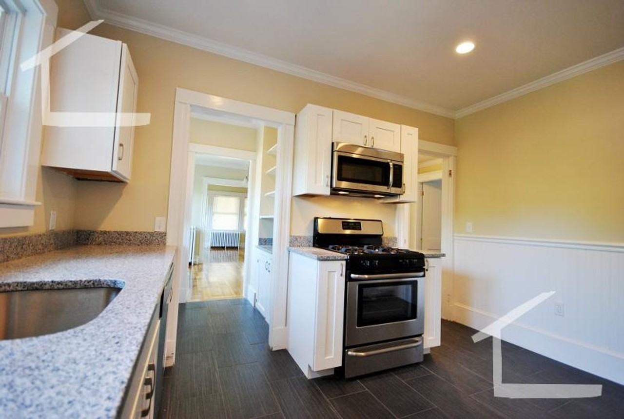 23 Tip Top St - Photo 5 of 14