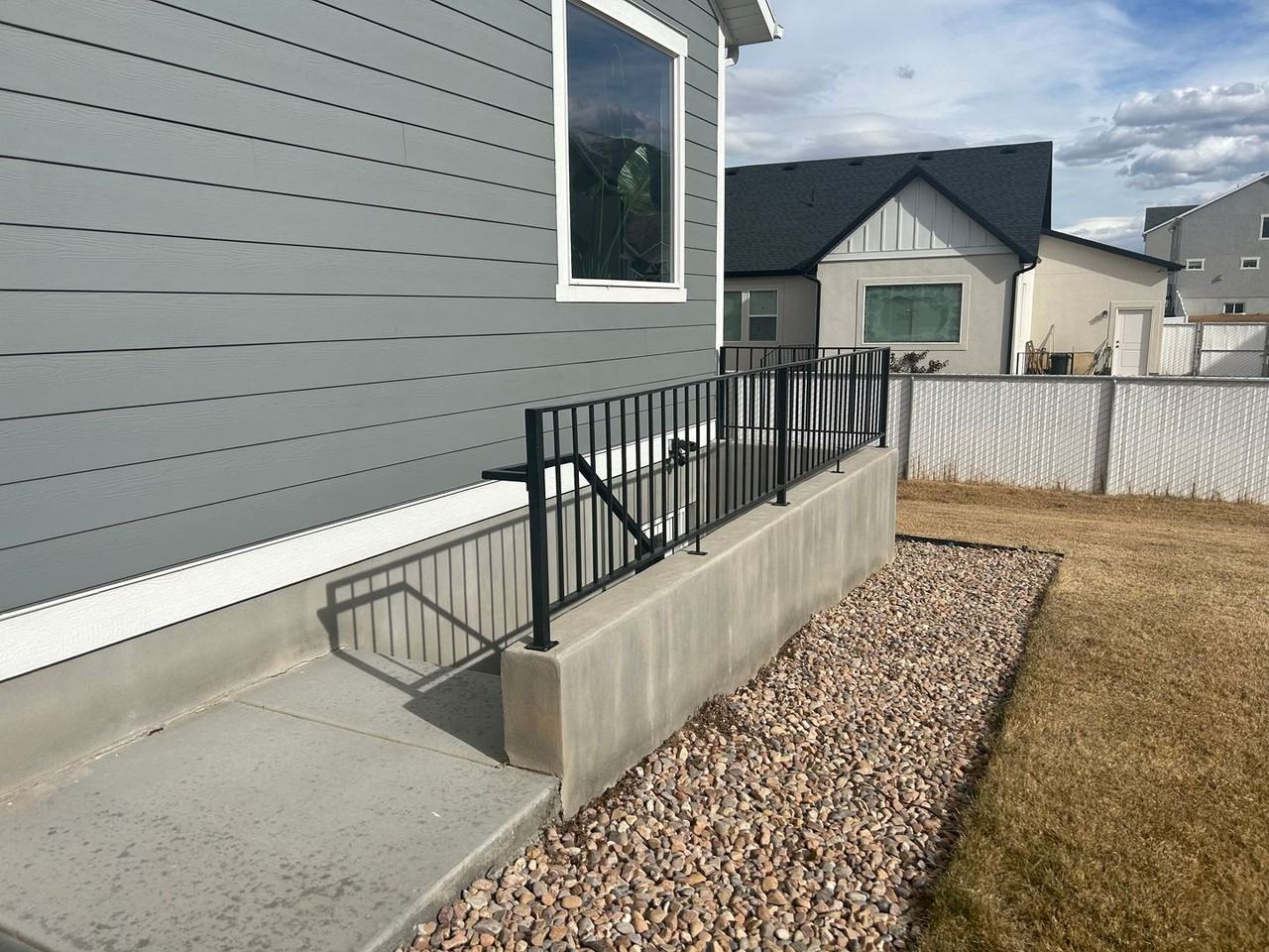 286 W Saddlebrook Dr - Photo 4 of 50