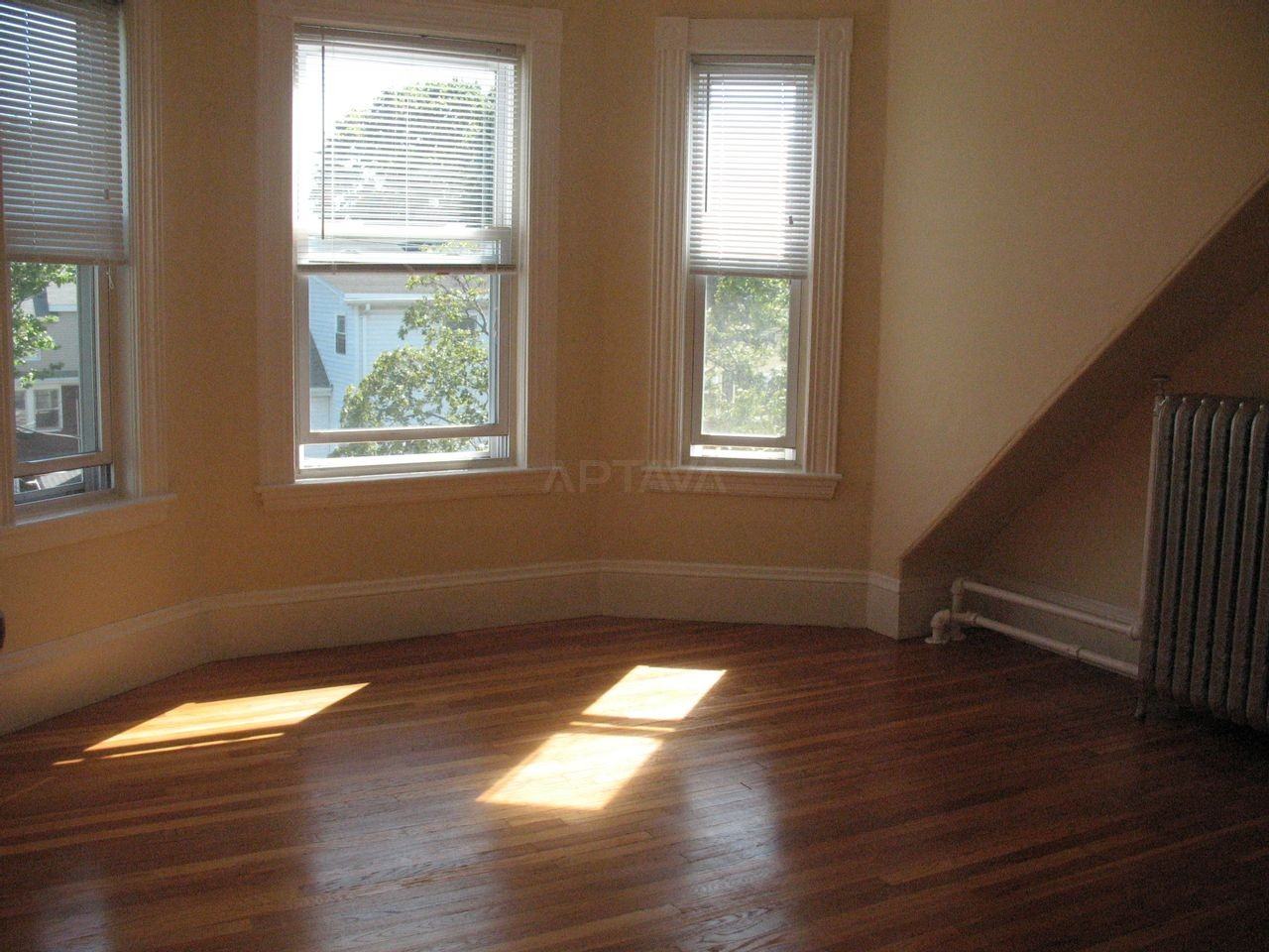 129 Summer St #3 - Photo 6 of 7