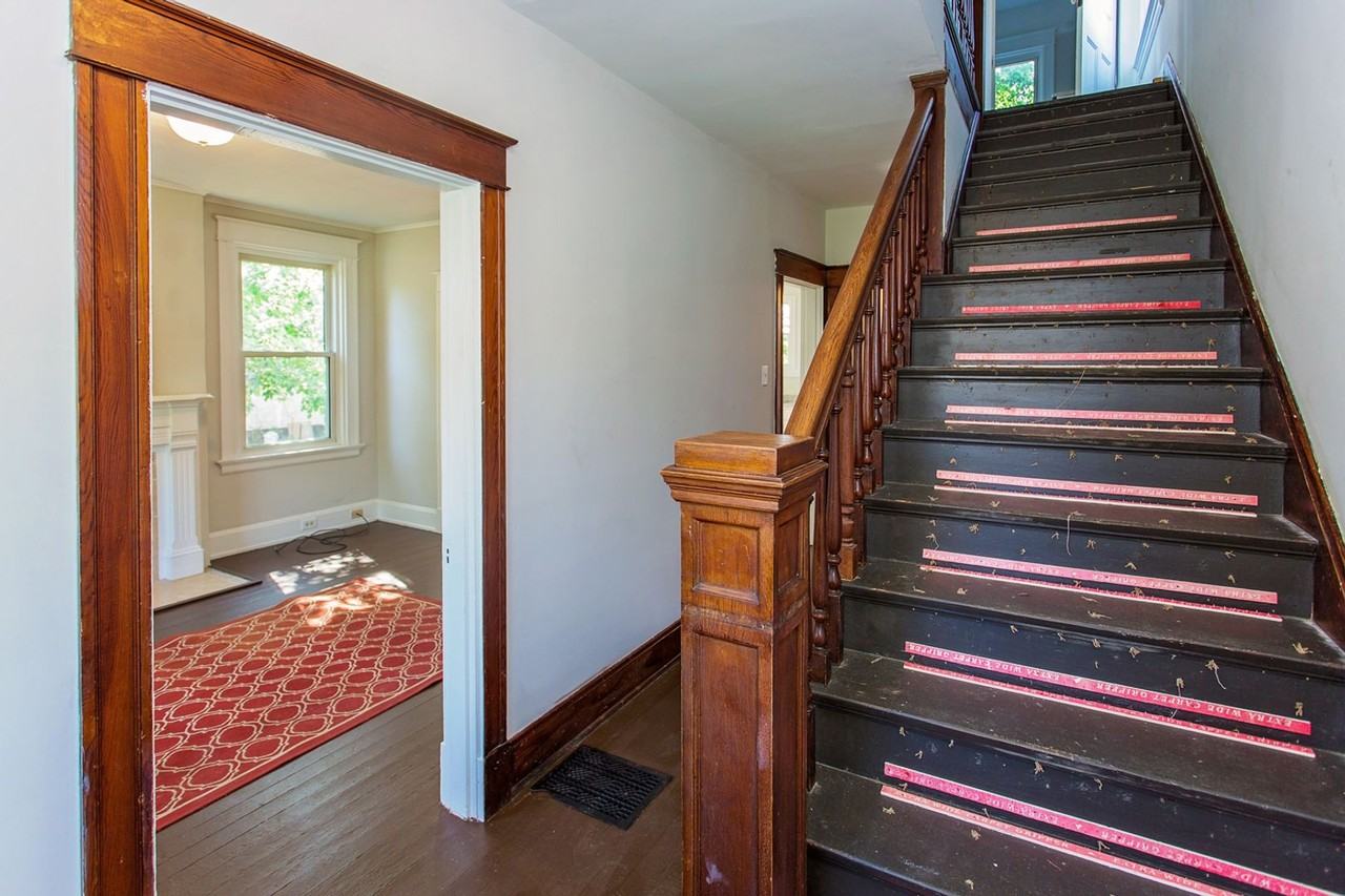 5217 Rhode Island Ave - Photo 5 of 35