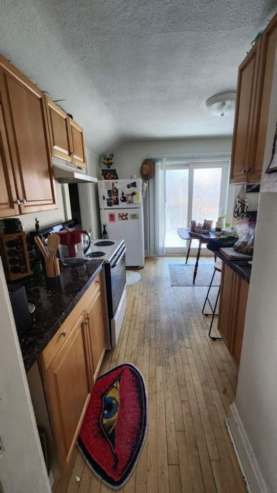 609 Bemidji Ave N - Photo 4 of 15