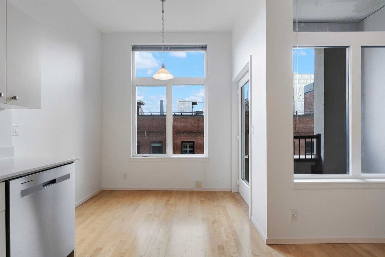 618 Nw 12th Ave #305 - Photo 6 of 24