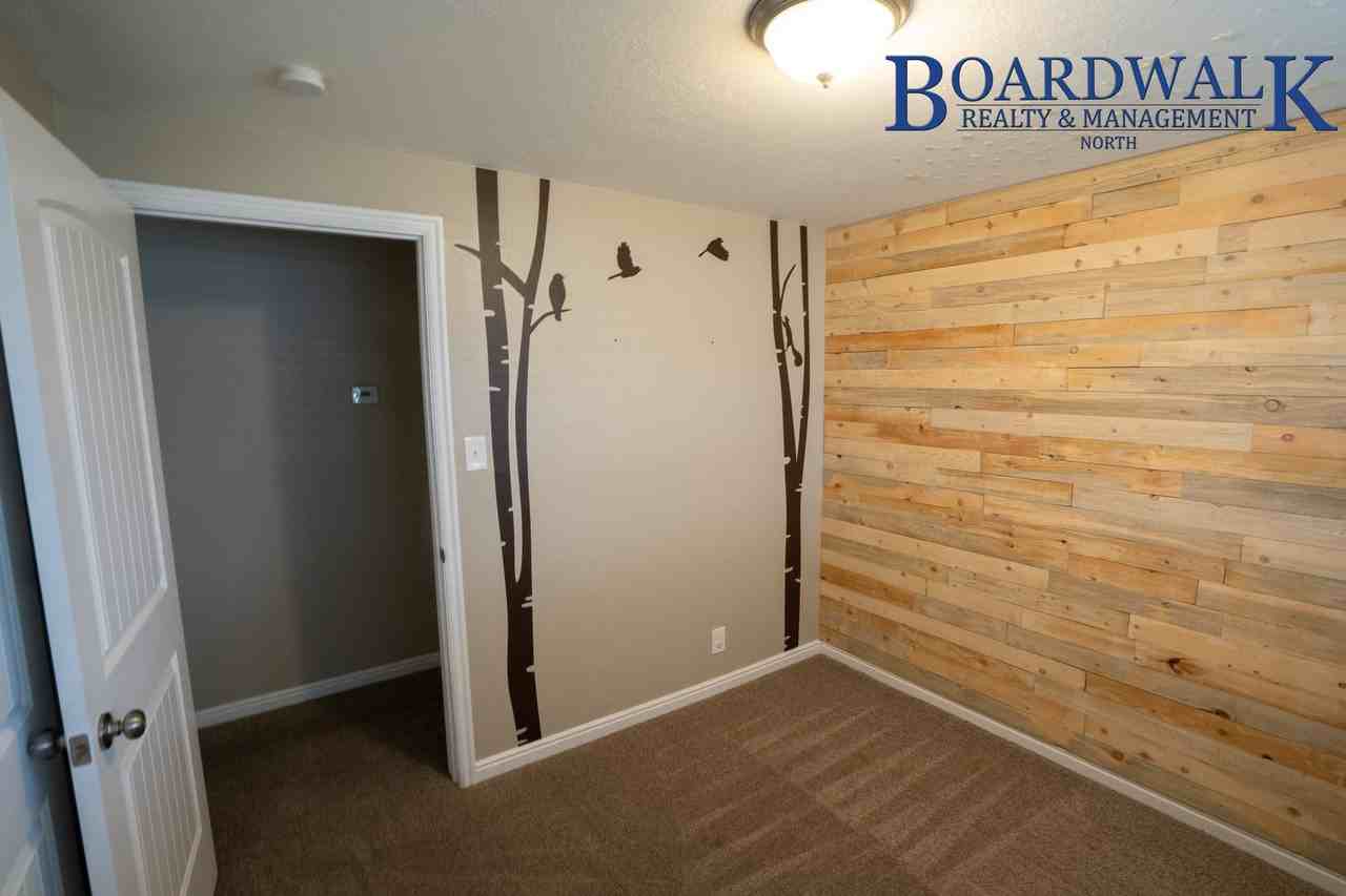 1633 N 400 W - Photo 6 of 23