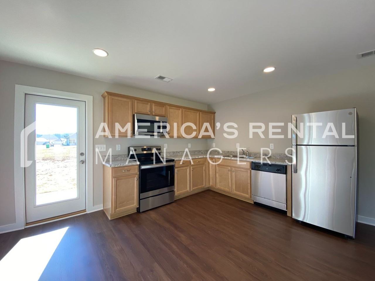 2795 Allison Mill Rd - Photo 5 of 39