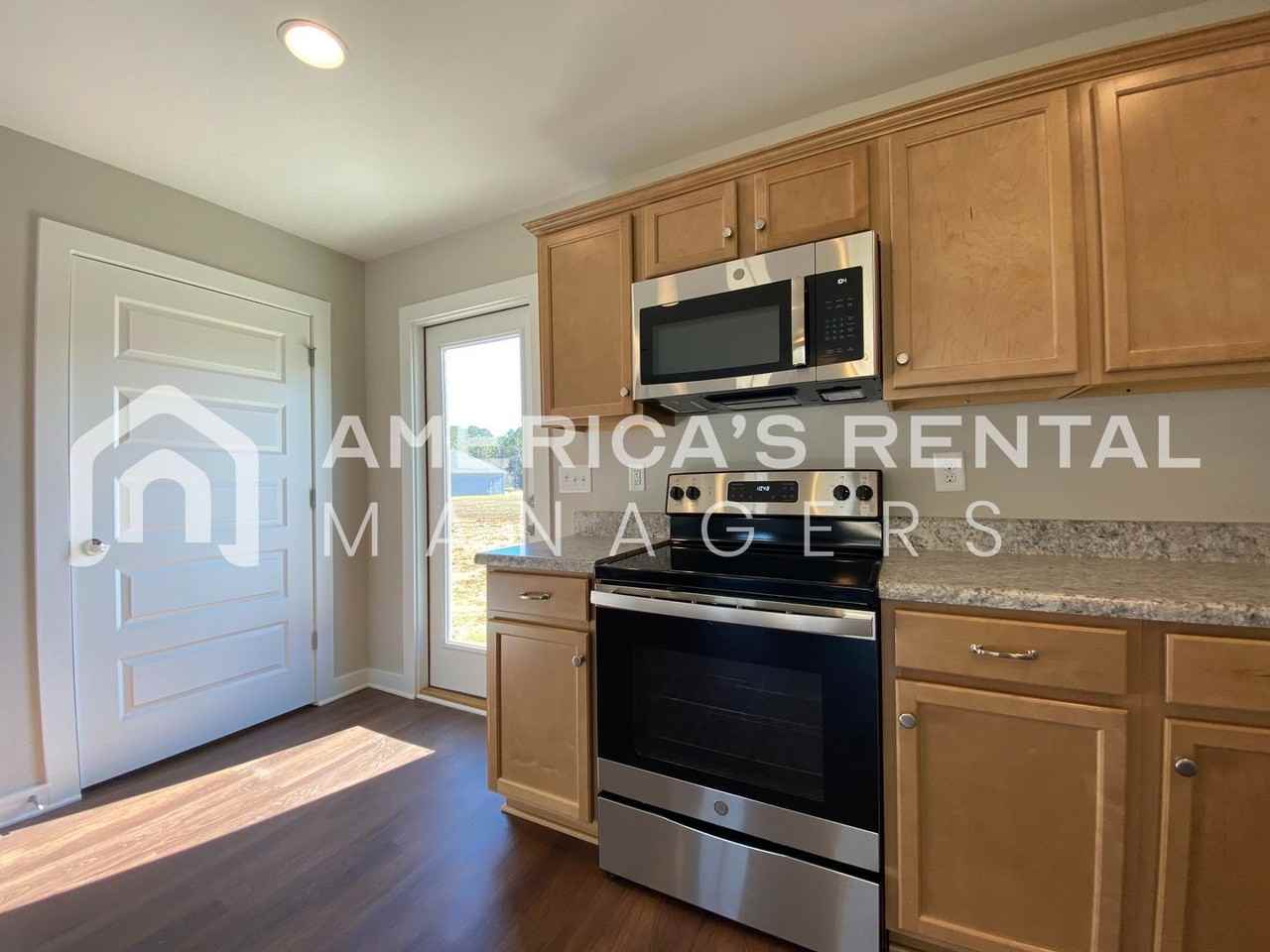 2795 Allison Mill Rd - Photo 7 of 39