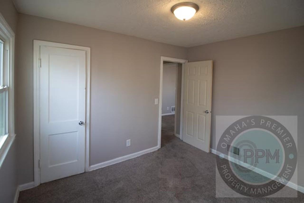 3228 N 40th St - Photo 6 of 17