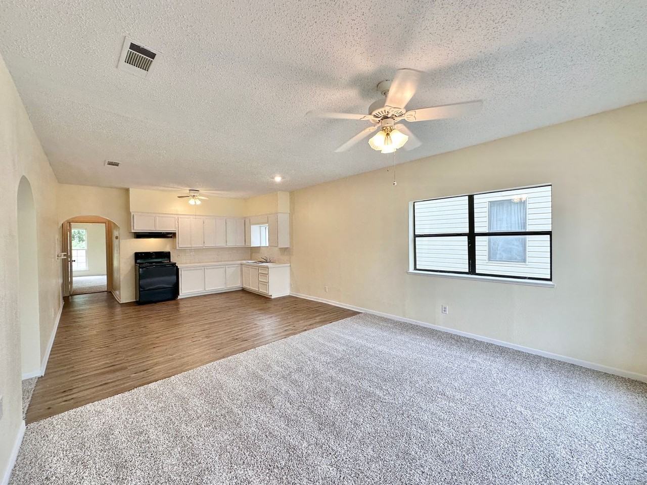 908 S 25th St - Photo 5 of 30