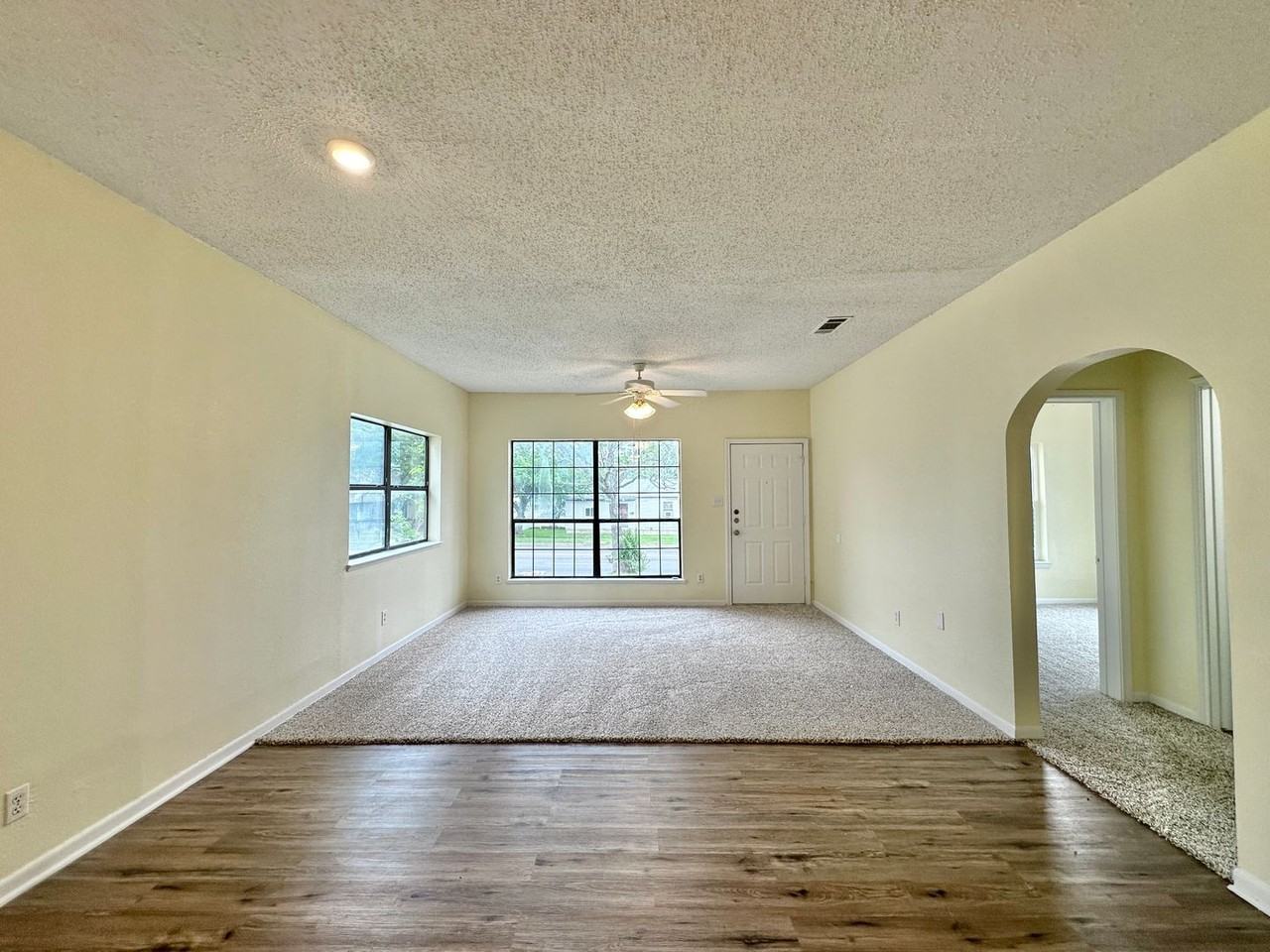 908 S 25th St - Photo 6 of 30