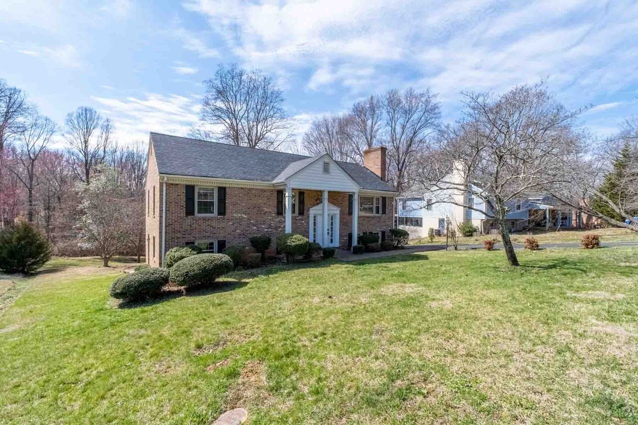 123 Temple Cir - Photo 2 of 29