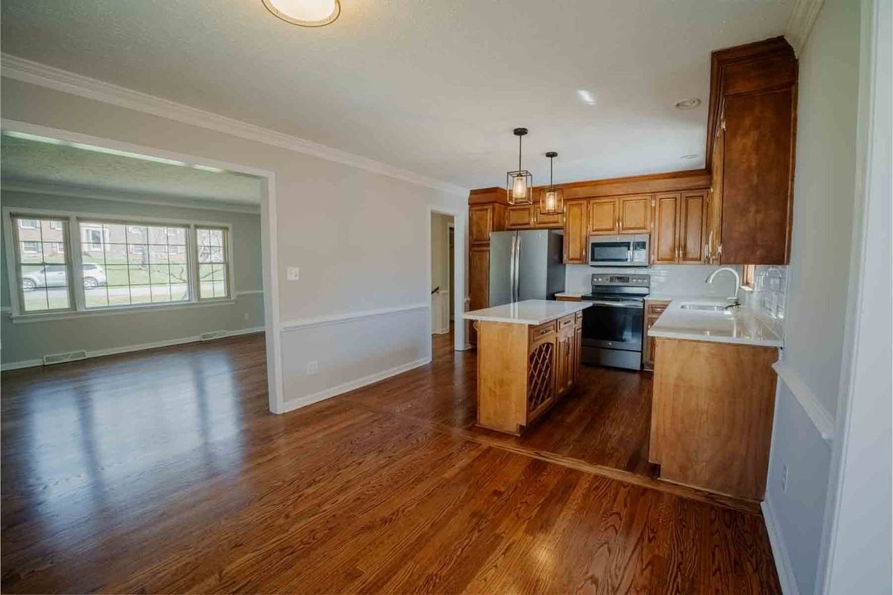 123 Temple Cir - Photo 4 of 29