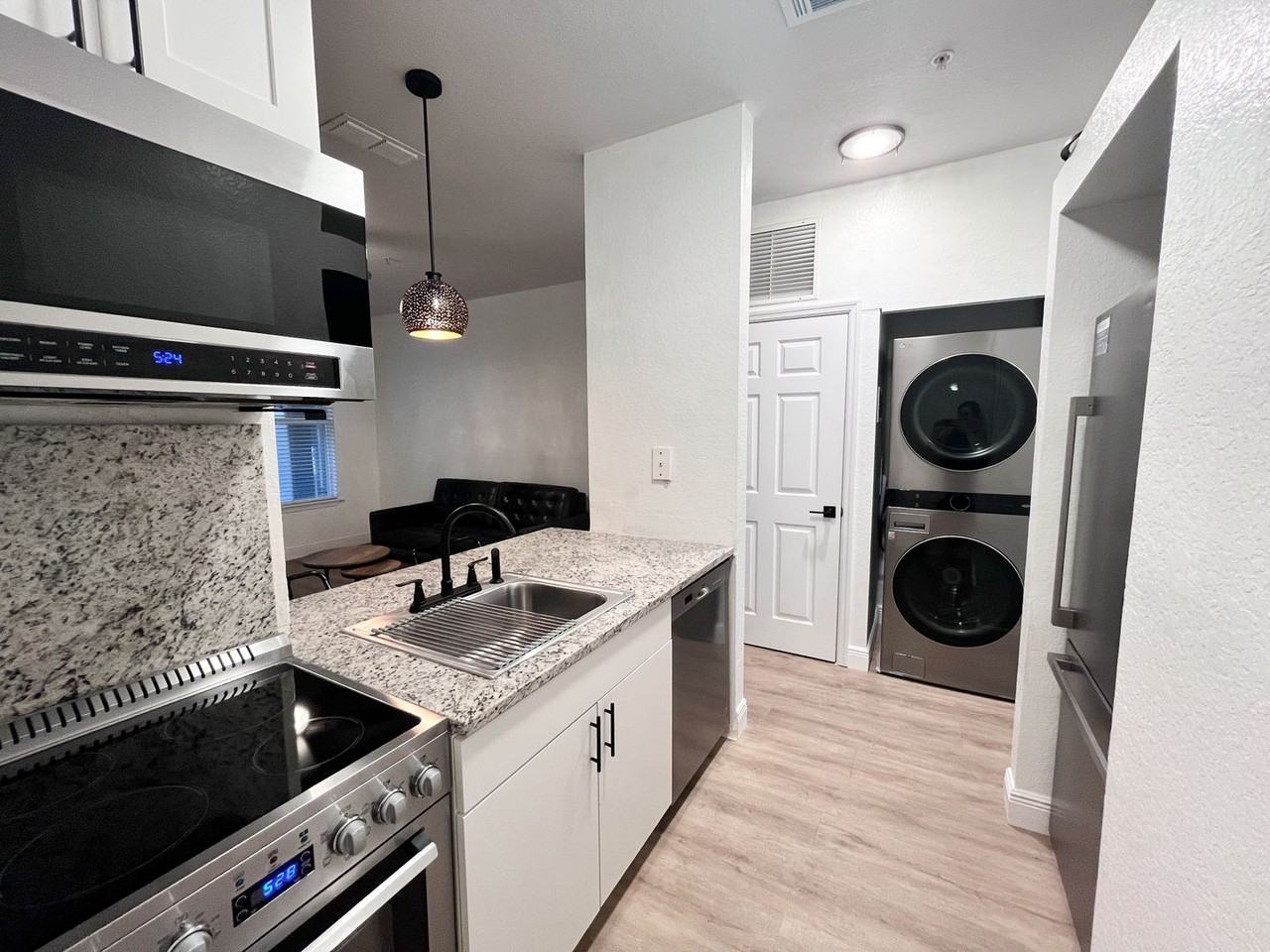 621 Sw 10th St - Photo 6 of 12