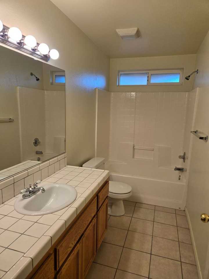 6067 Cahuilla Ave - Photo 7 of 17