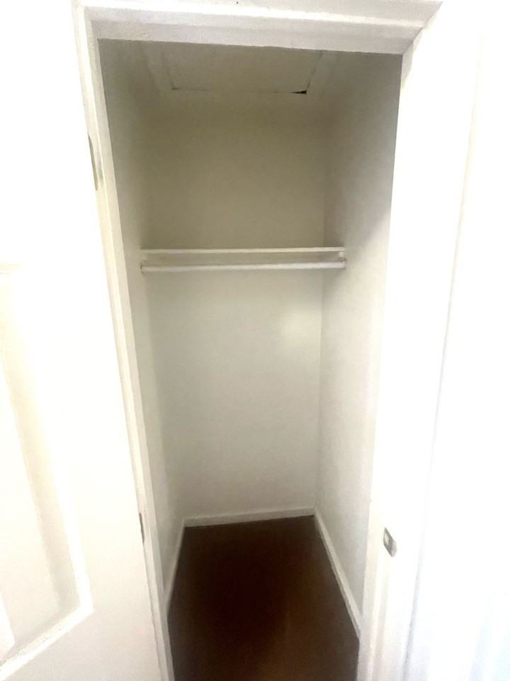 2539 10th Avenue Ct - Photo 5 of 33