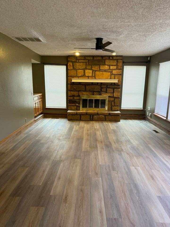 2614 S Gardenia Ave - Photo 3 of 49