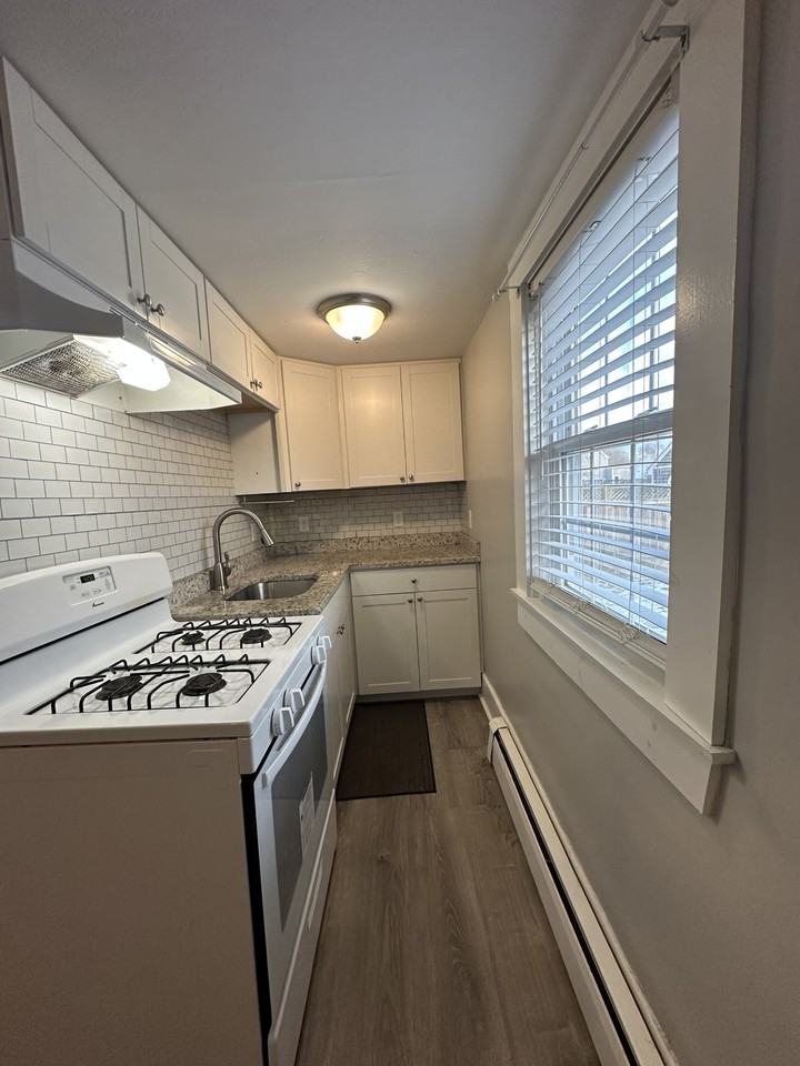 109 Spring Street - Photo 3 of 11