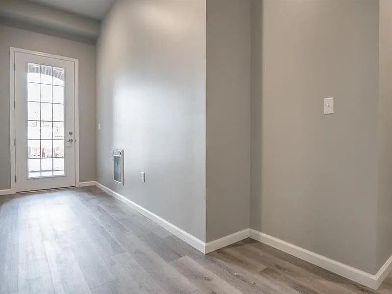 303 Tillary Ln - Photo 3 of 20