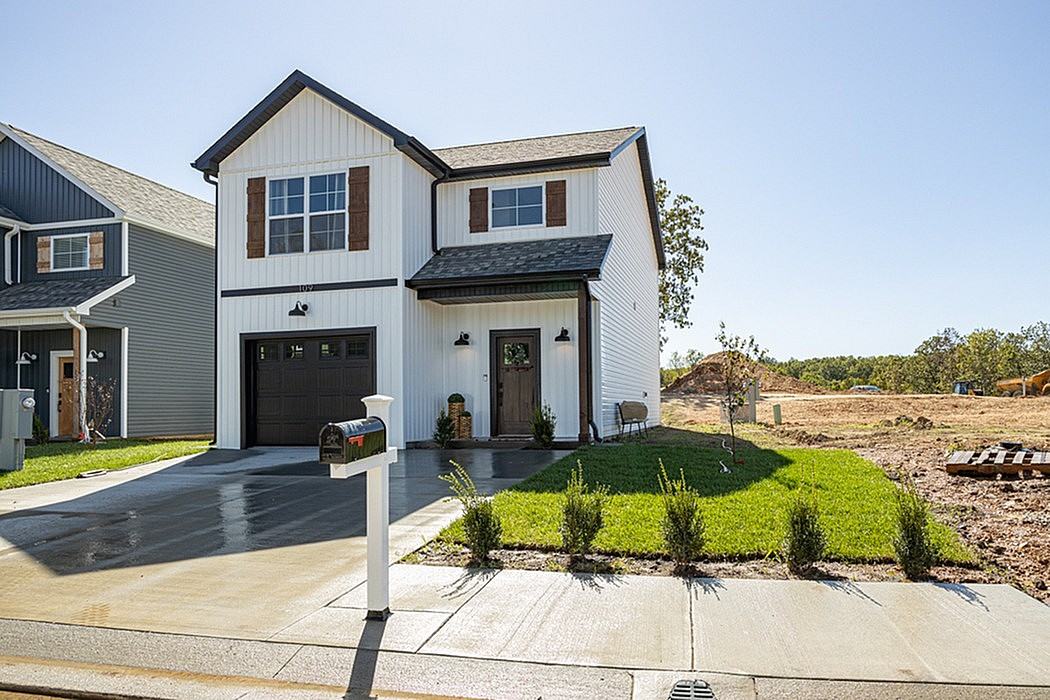 Pinnacle Place - Photo 3 of 50