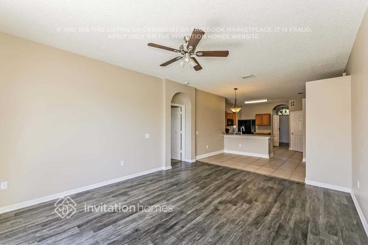 1245 Yardley Dr - Photo 3 of 16