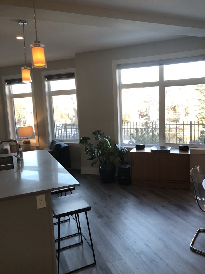 1702 17 Avenue Southwest #112 - Photo 3 of 26