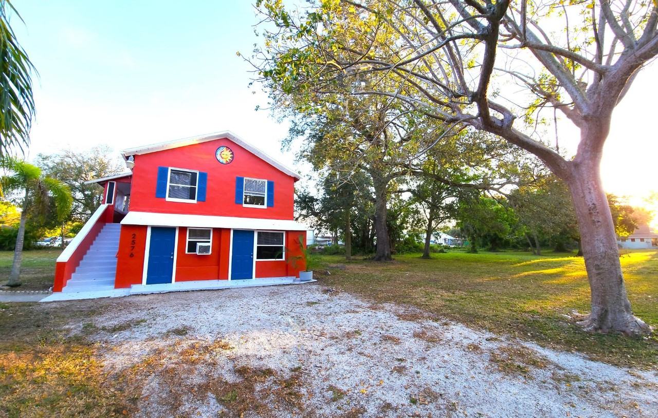 2576 Third St. - Photo 2 of 26