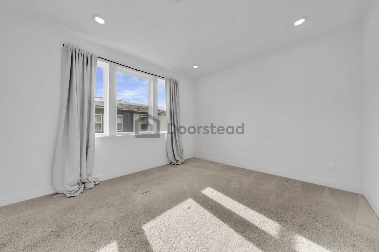 63 Zenith Cmn #NA - Photo 2 of 30