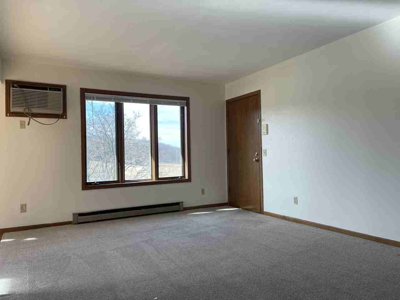 1401 Mckenna Blvd #2 - Photo 4 of 28