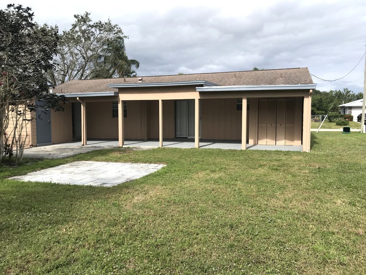 382 Sw Violet Ave #1 - Photo 2 of 18