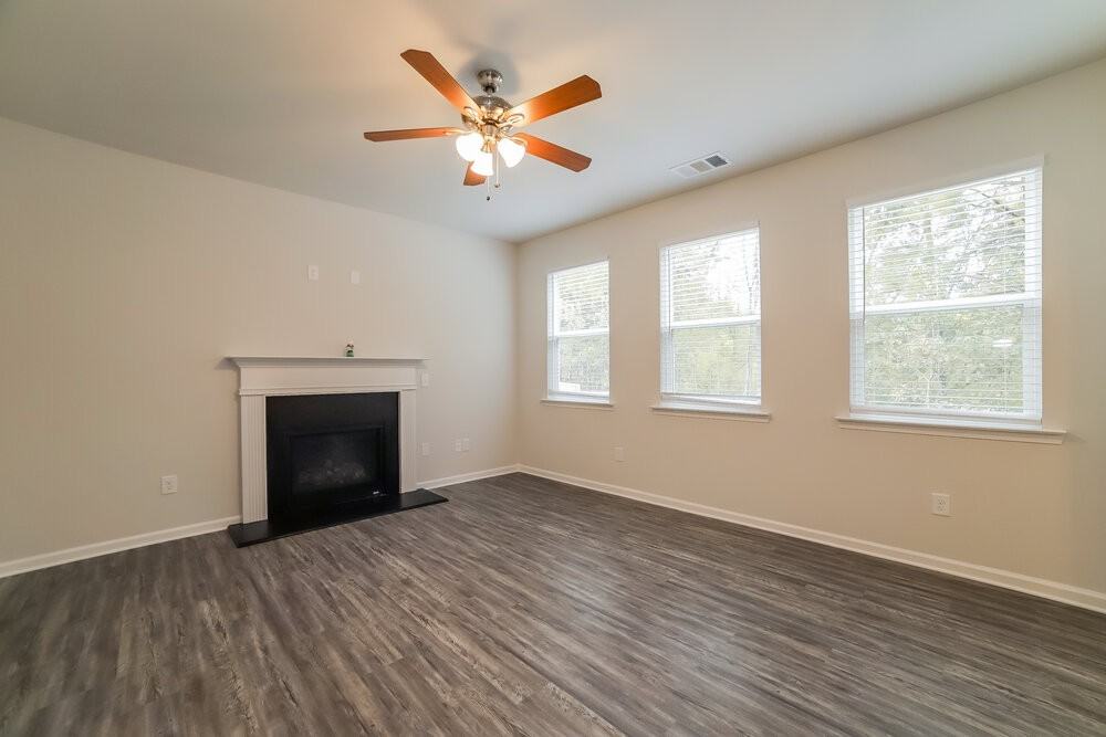 94 Susie Creek Ln - Photo 4 of 17