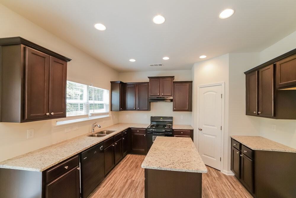 94 Susie Creek Ln - Photo 6 of 17