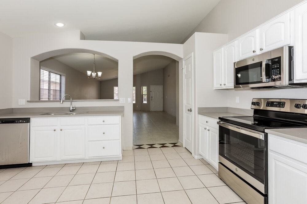 743 S Del Rio Ct - Photo 7 of 16