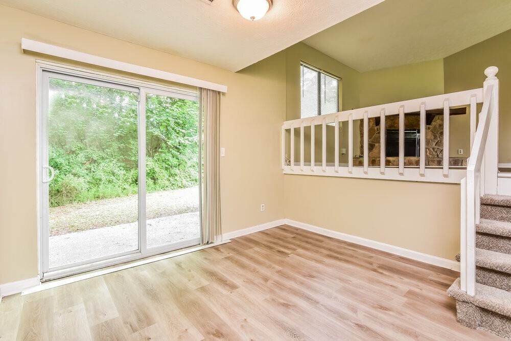 469 Sherwood Grn - Photo 6 of 17