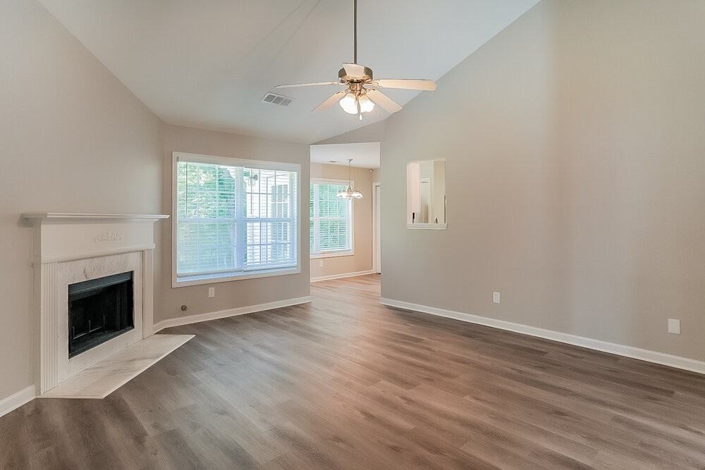 2952 Rolling Ln - Photo 3 of 16
