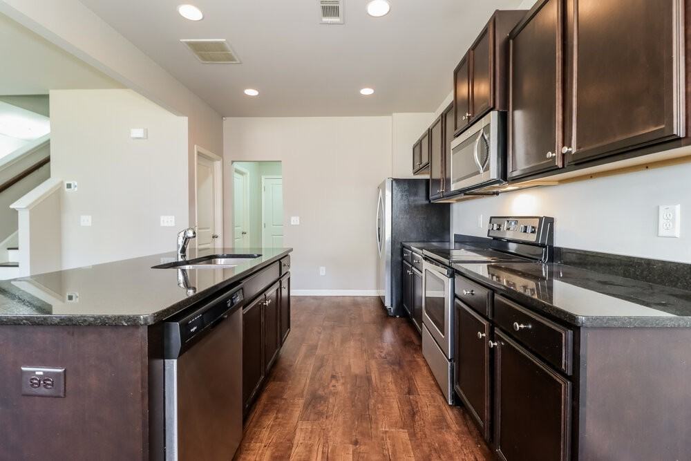 63 Fern Walk - Photo 6 of 17