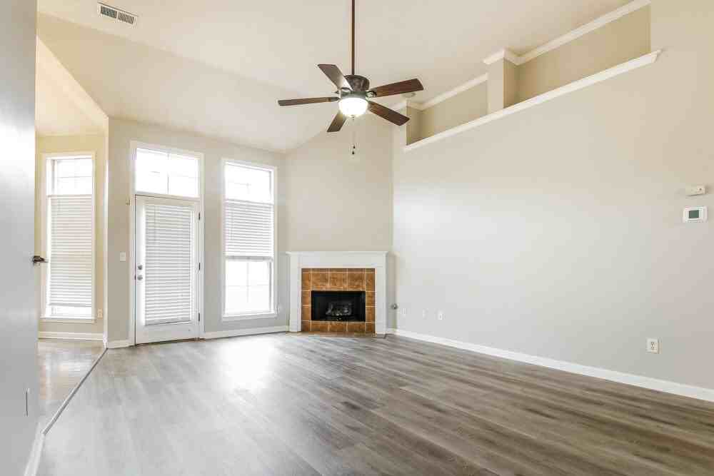 5327 Brookwater Cv S - Photo 6 of 17