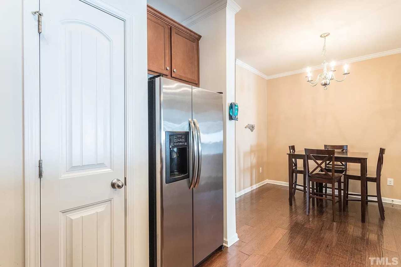 3243 Warm Springs Ln - Photo 5 of 32