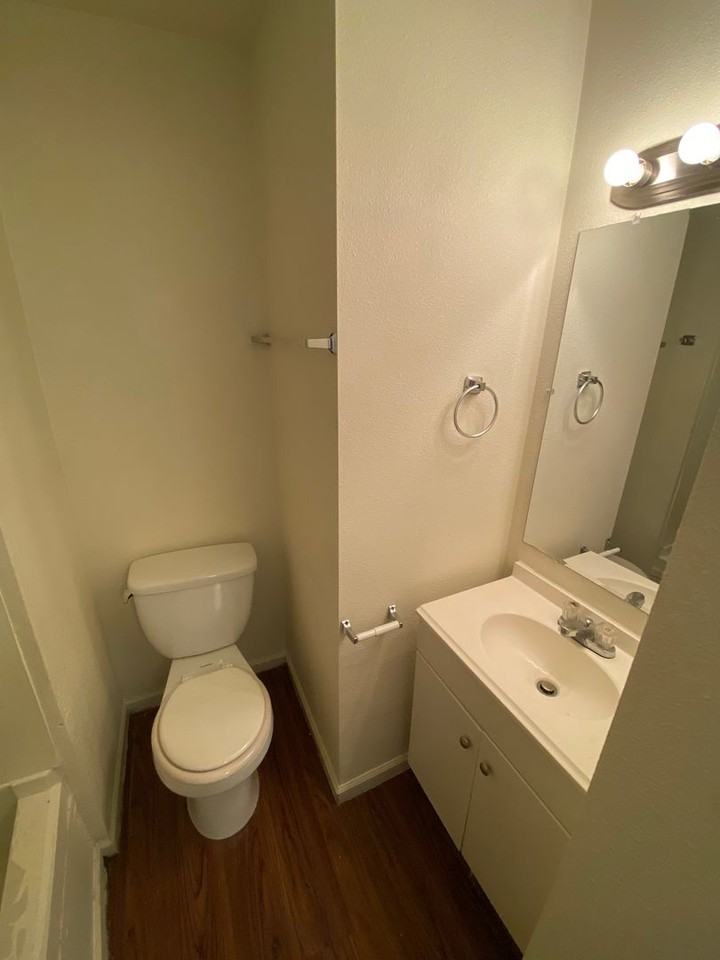 Deer Creek Apartments - Photo 6 of 26