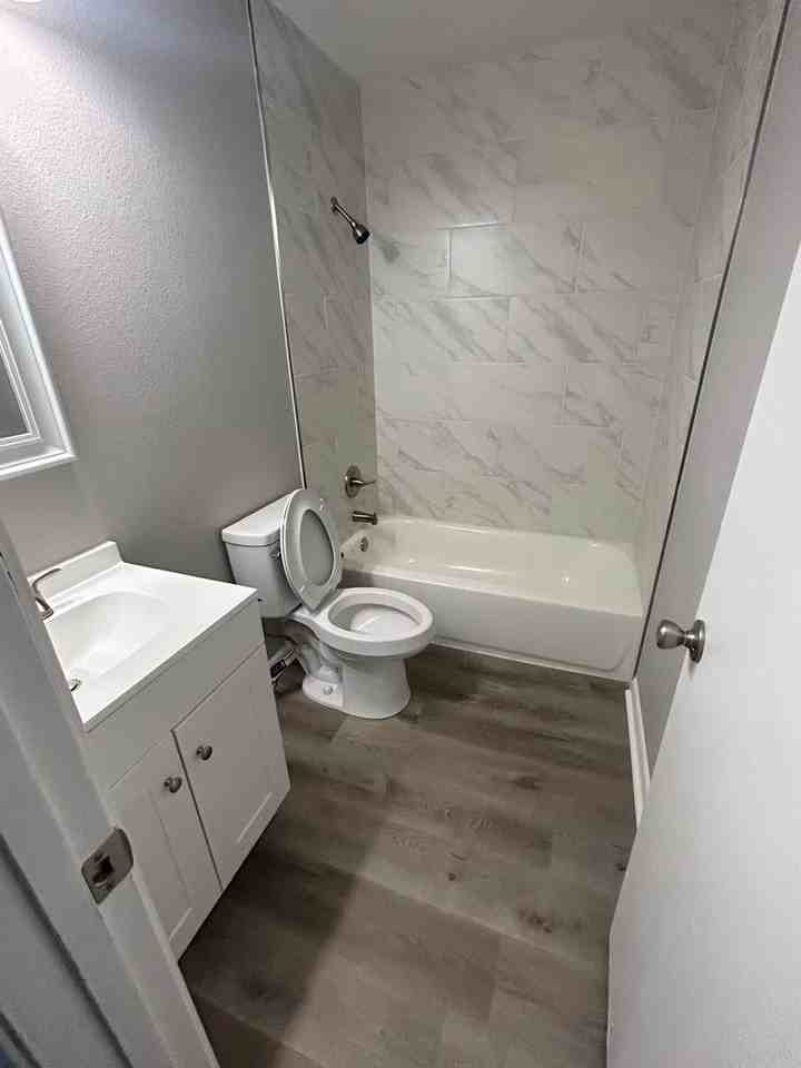 711 Melody Ln #B8 - Photo 4 of 11
