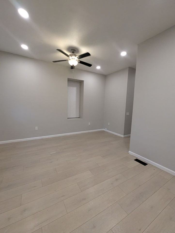 3242 Michigan Ave - Photo 4 of 14