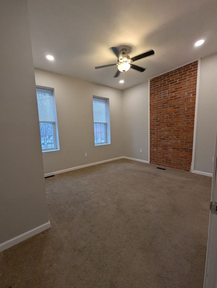 3242 Michigan Ave - Photo 7 of 14
