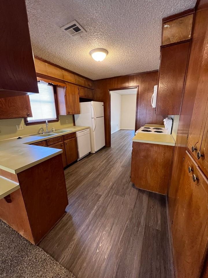 6602 Wiethorn Dr - Photo 5 of 13