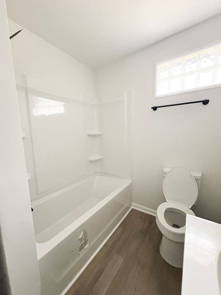 213 Andy St - Photo 4 of 10
