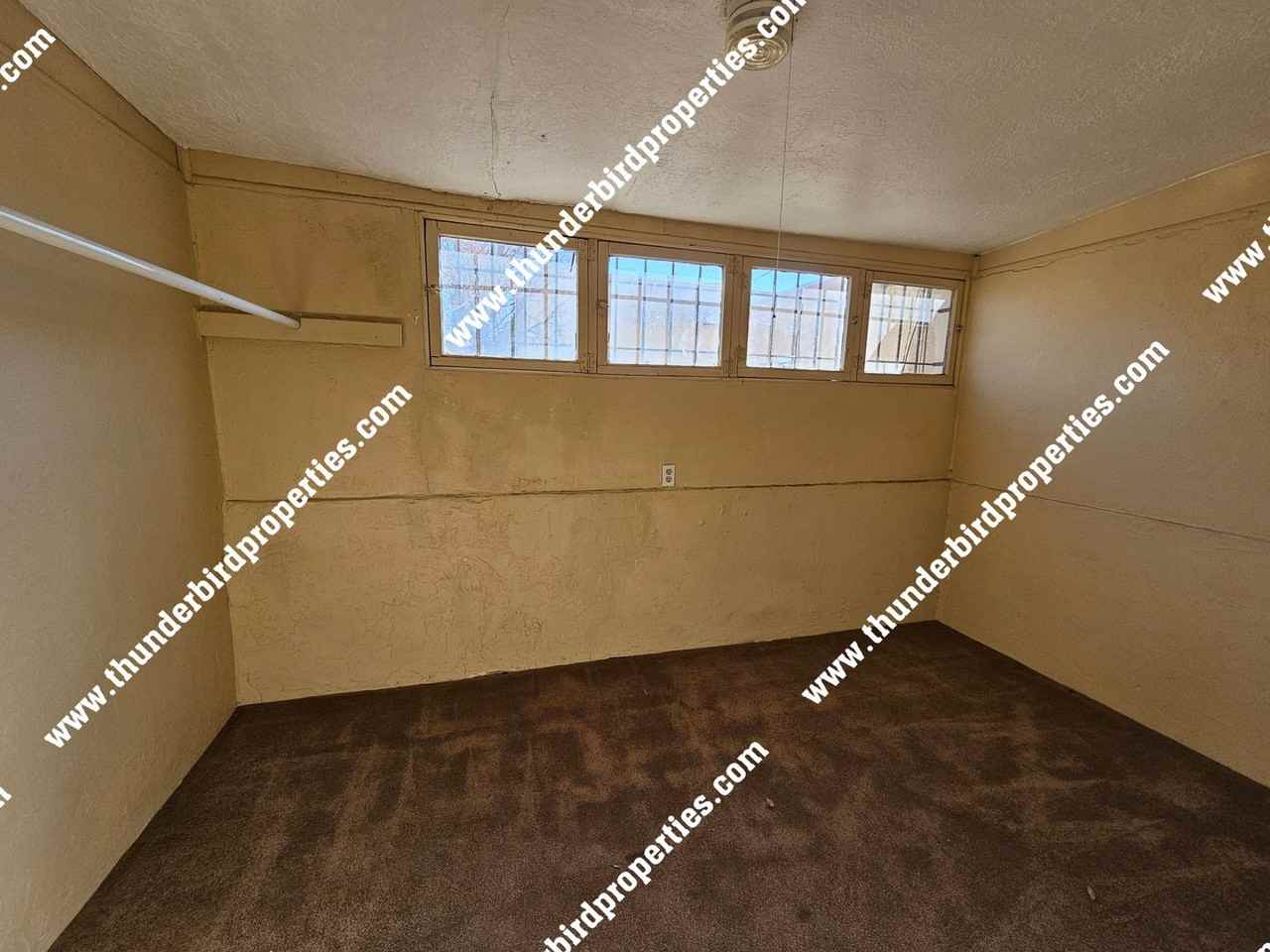 2110 Coal Pl Se - Photo 6 of 18