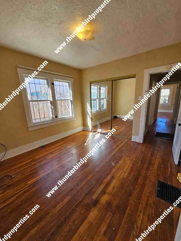 2110 Coal Pl Se - Photo 7 of 18