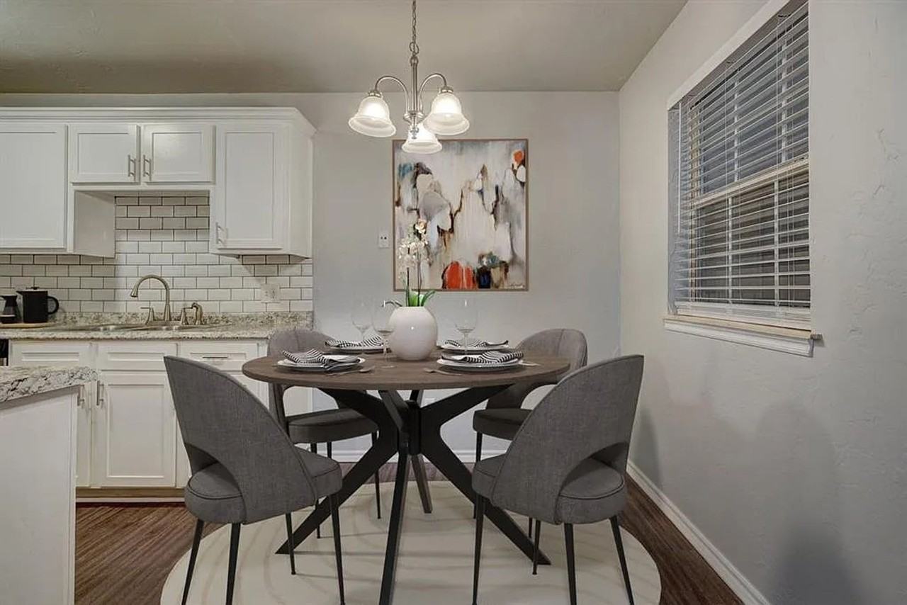 2021 Nw 25th St - Photo 5 of 10