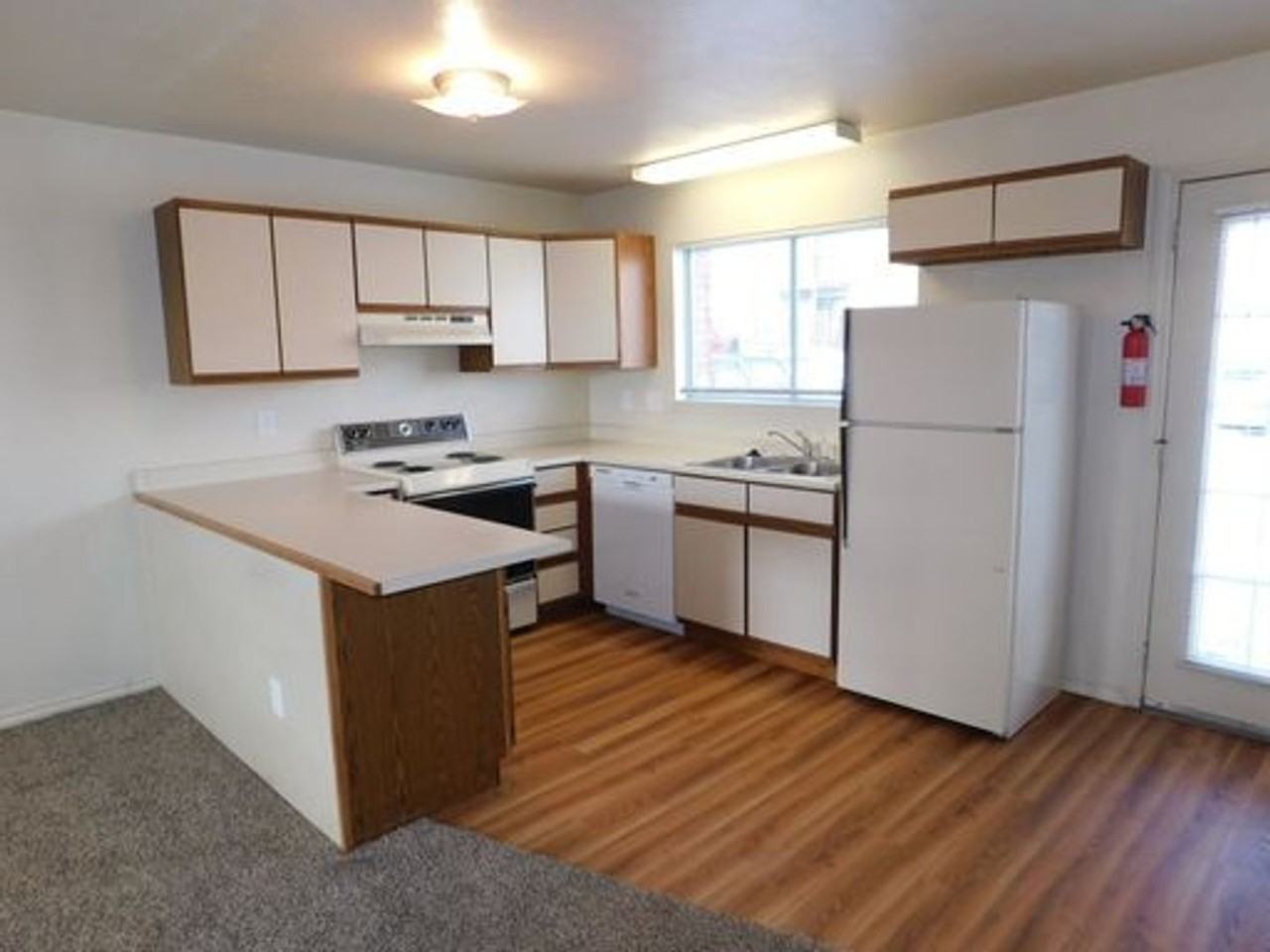 2426 Allegheny Dr - Photo 4 of 14